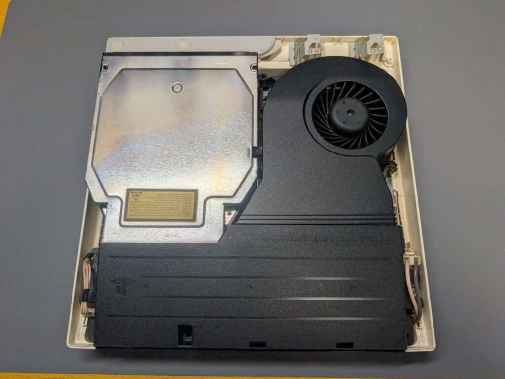 CECH-3000の内部の写真