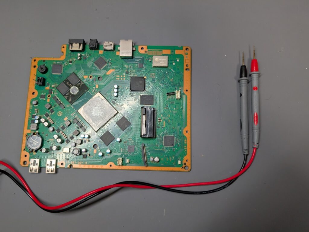 アップデートに失敗するCECH-4000Bのメイン基板点検時の写真