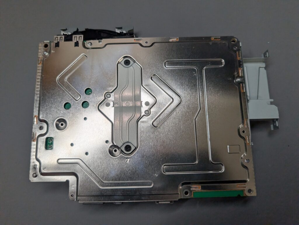 アップデートに失敗するCECH-4000Bの基板取り出し時の写真