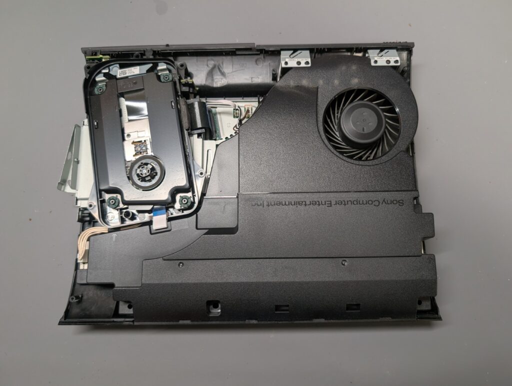 CECH-4000Bの内部の写真