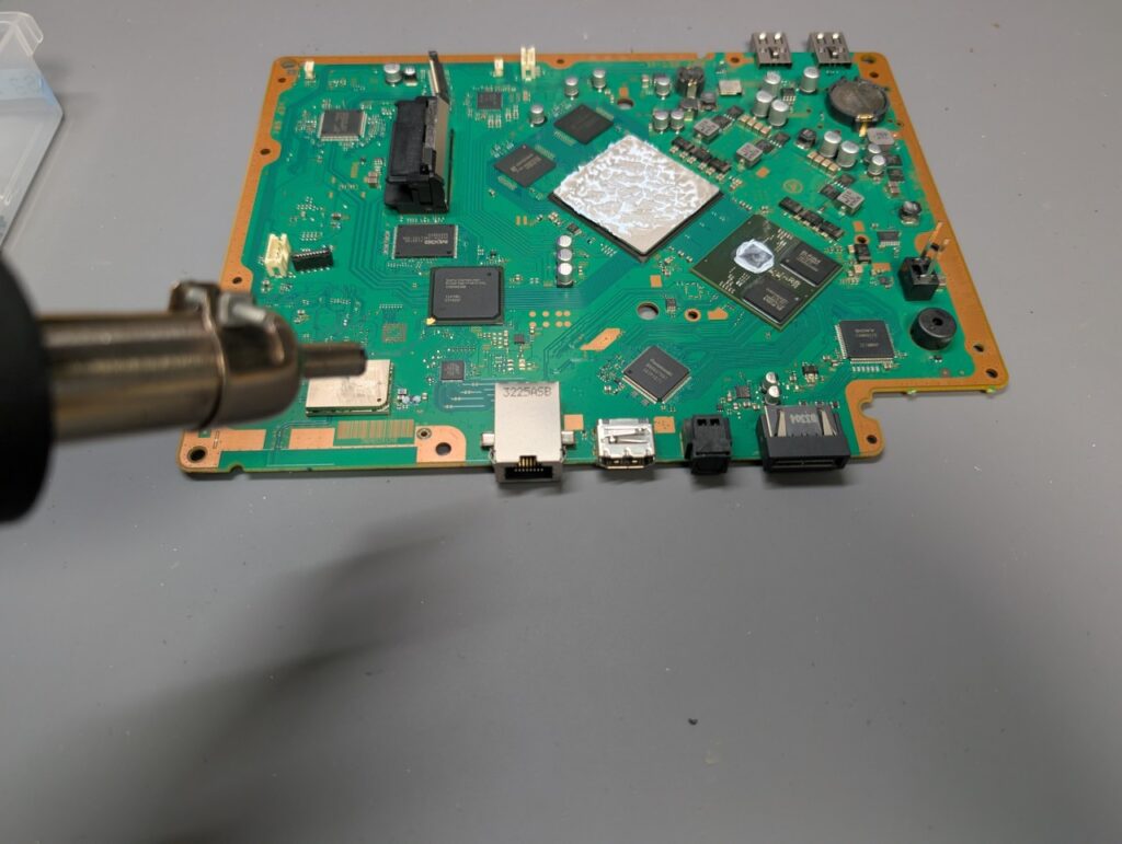 CECH-4000Bの基板修理時の写真