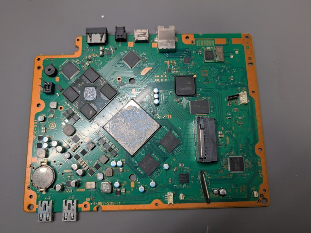 CECH-4000Cのメイン基板の写真