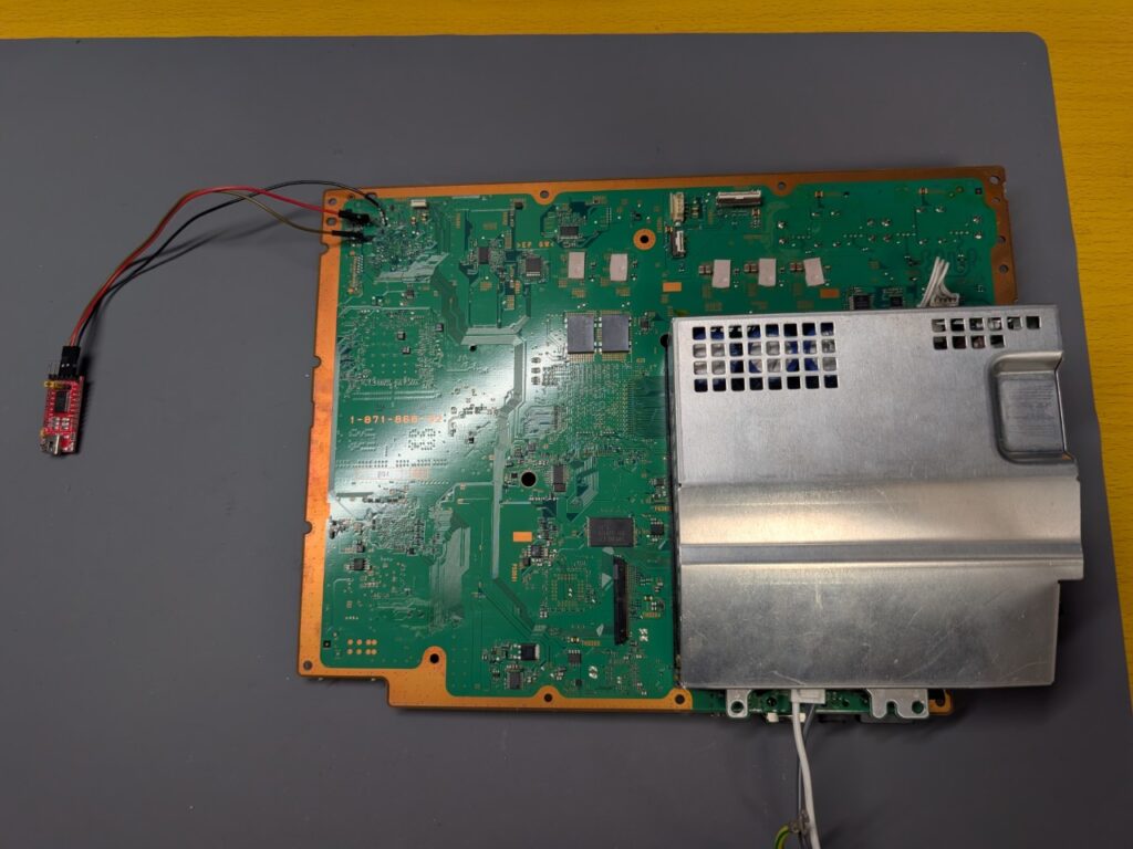 CECHA00の電源が落ちてしまう原因を調べている時の写真