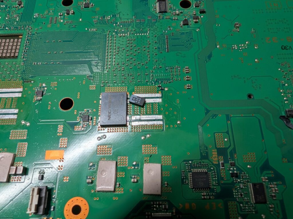 CECHA00のプロードライザ取り外し時の写真