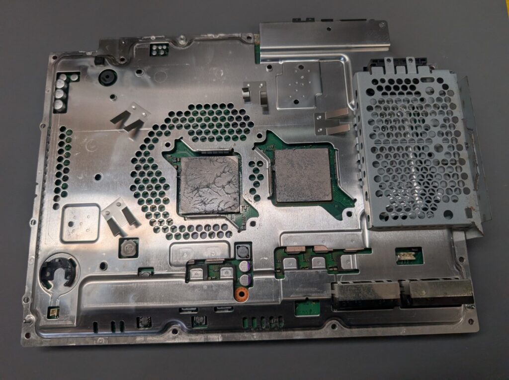 CECHA00のシールドプレートと基板の写真