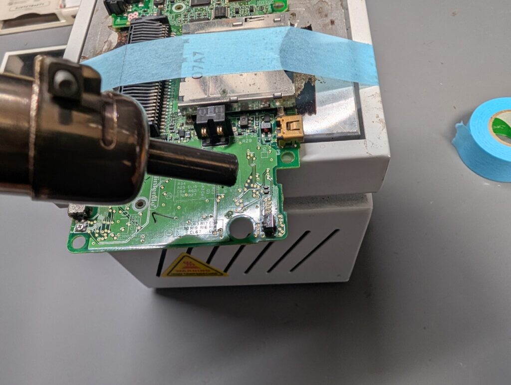 DS LiteのLボタン取外し時の写真