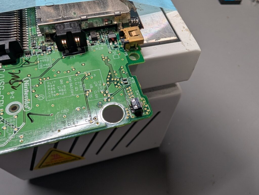 DS LiteのLボタンを交換後の写真