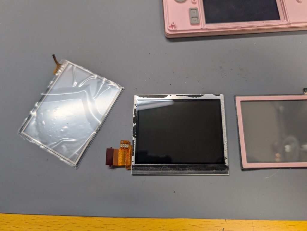 DS Liteの新しいタッチパネルの写真