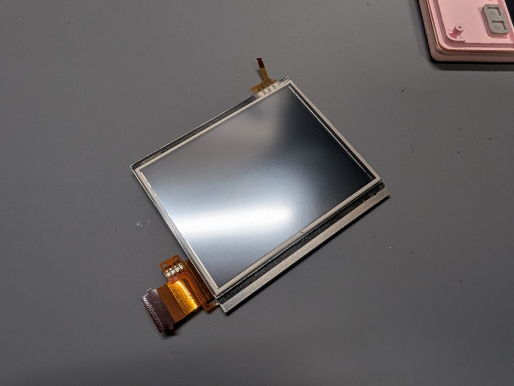 DS Liteのタッチパネルを交換後の写真