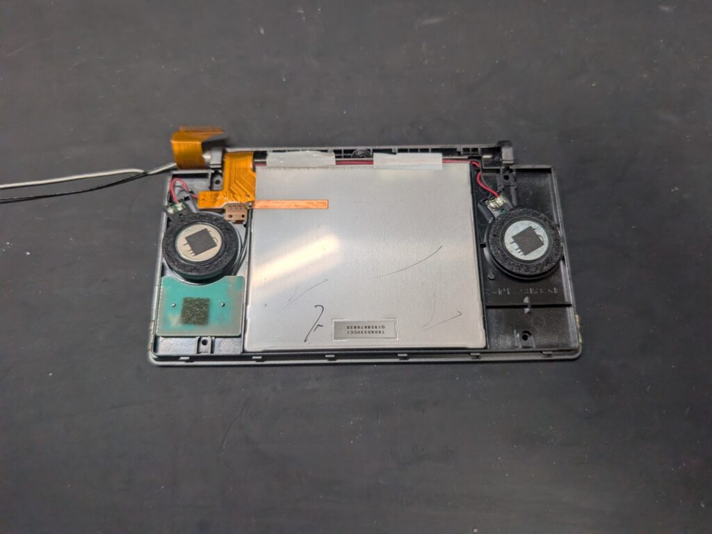 DS Liteの上画面交換時の写真
