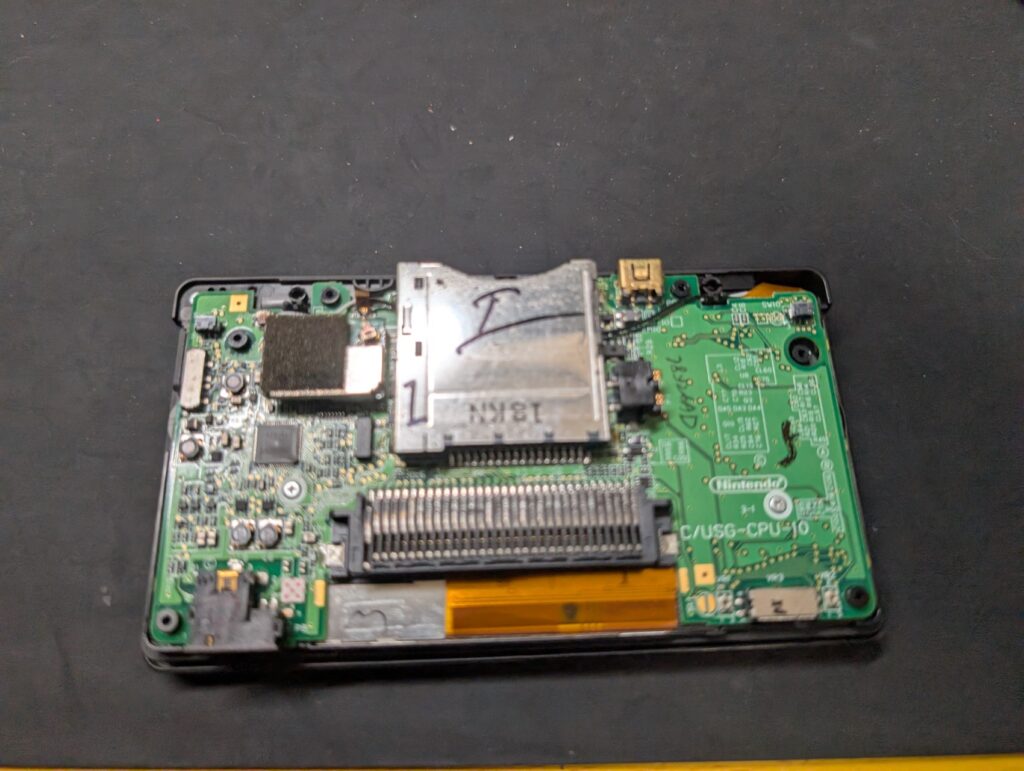 DS Liteの組み立て時の写真