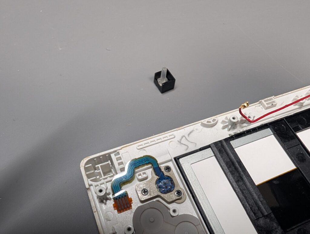 NEW3DSLLの上下分離時の写真