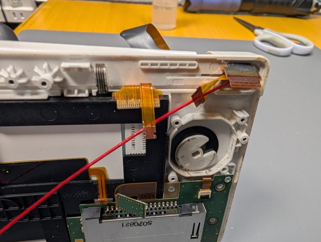 NEW3DSLLの上下分離時の写真