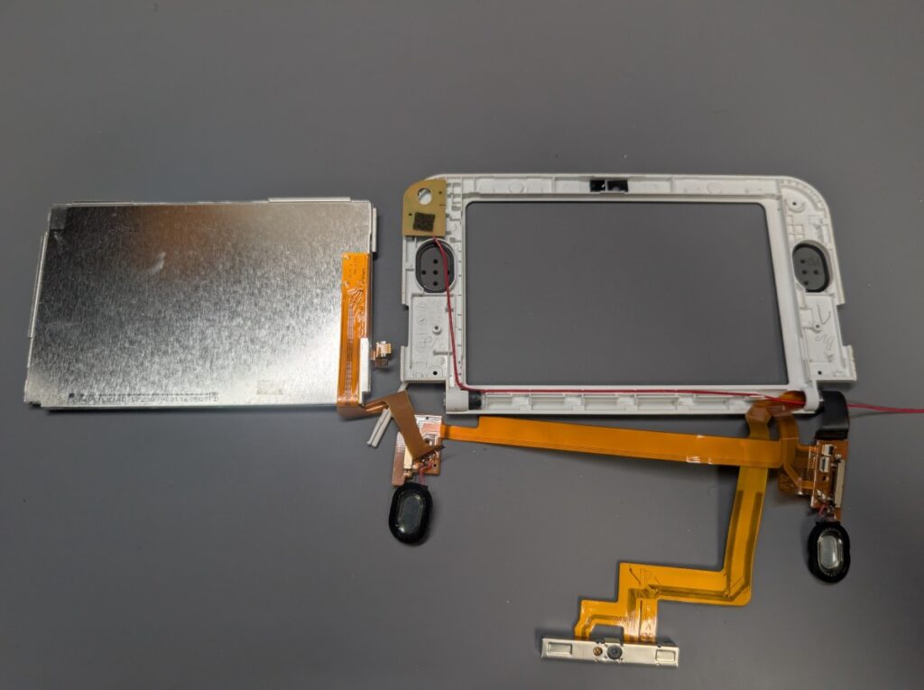 NEW3DSLLの上画面交換時の写真