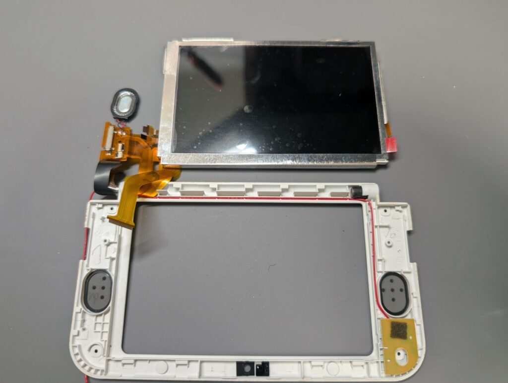 NEW3DSLLの上画面交換時の写真