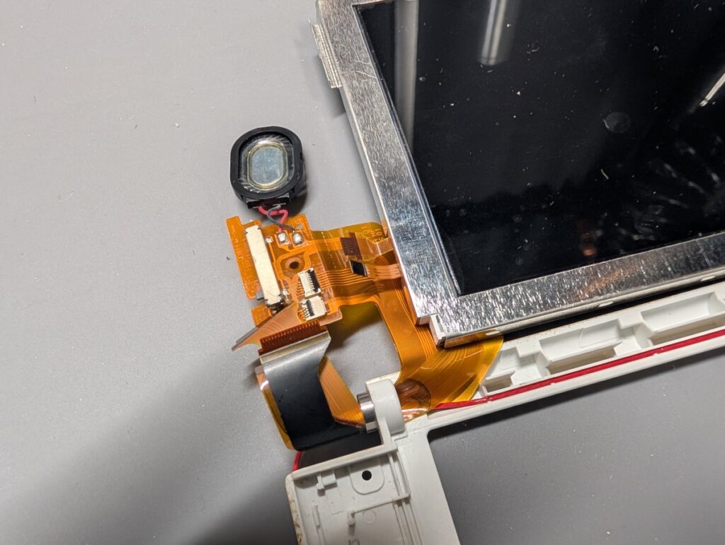 NEW3DSLLの上画面交換時の写真