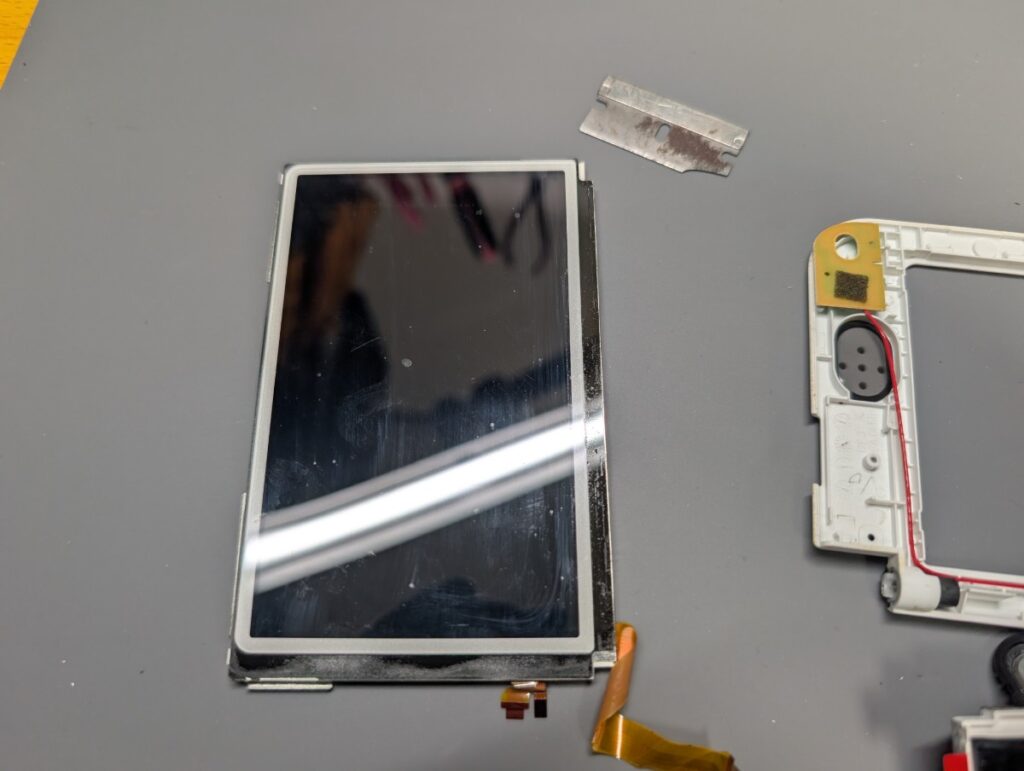 NEW3DSLLの上画面交換時の写真