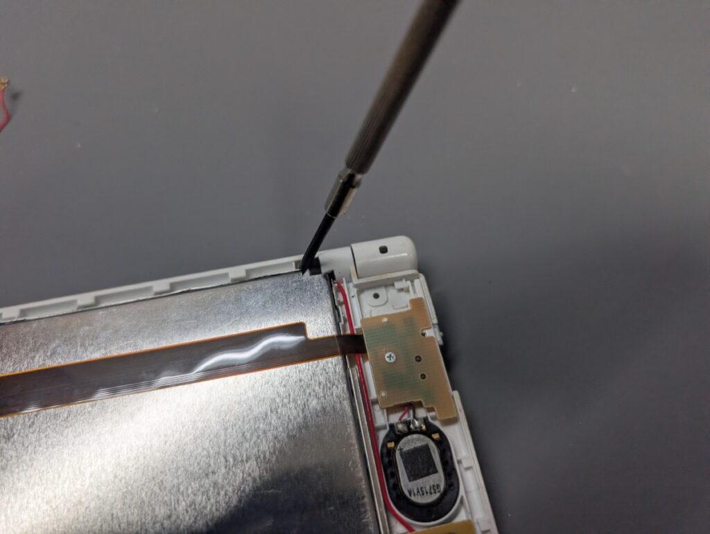 NEW3DSLLの上下の組み立て時の写真