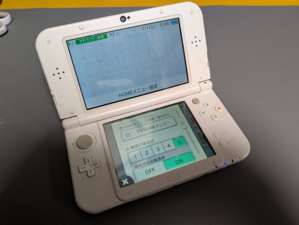 NEW3DSLLの画面交換後の動作確認時の写真