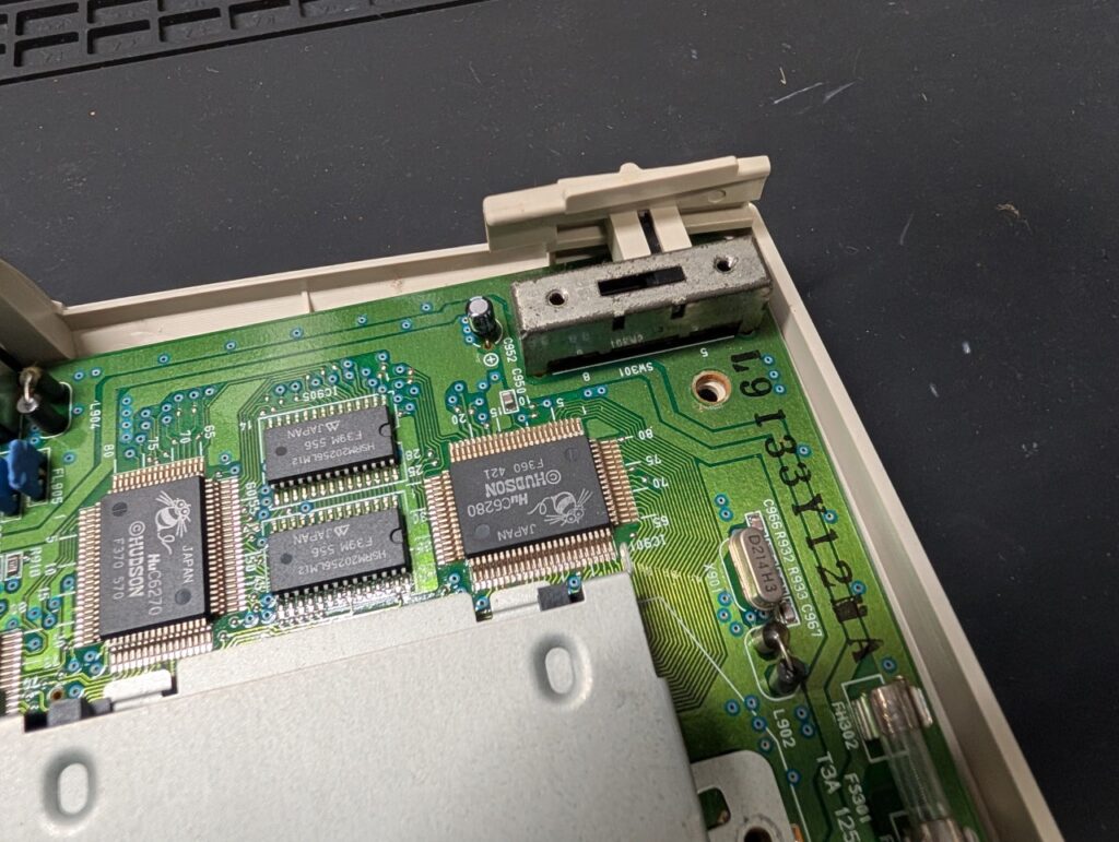 PCエンジンDUO-Rの電源オンオフスイッチの写真