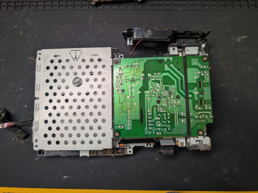 SCPH-39000の電源基板の写真