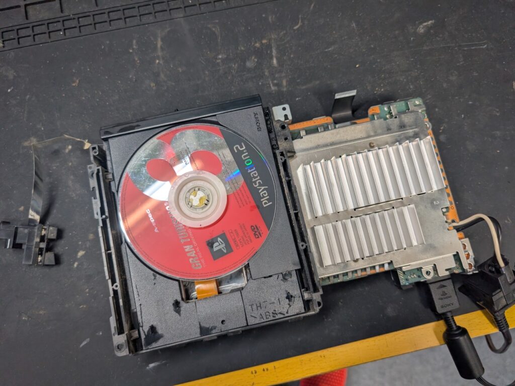 SCPH-39000のメイン基板修理後の動作点検時の写真