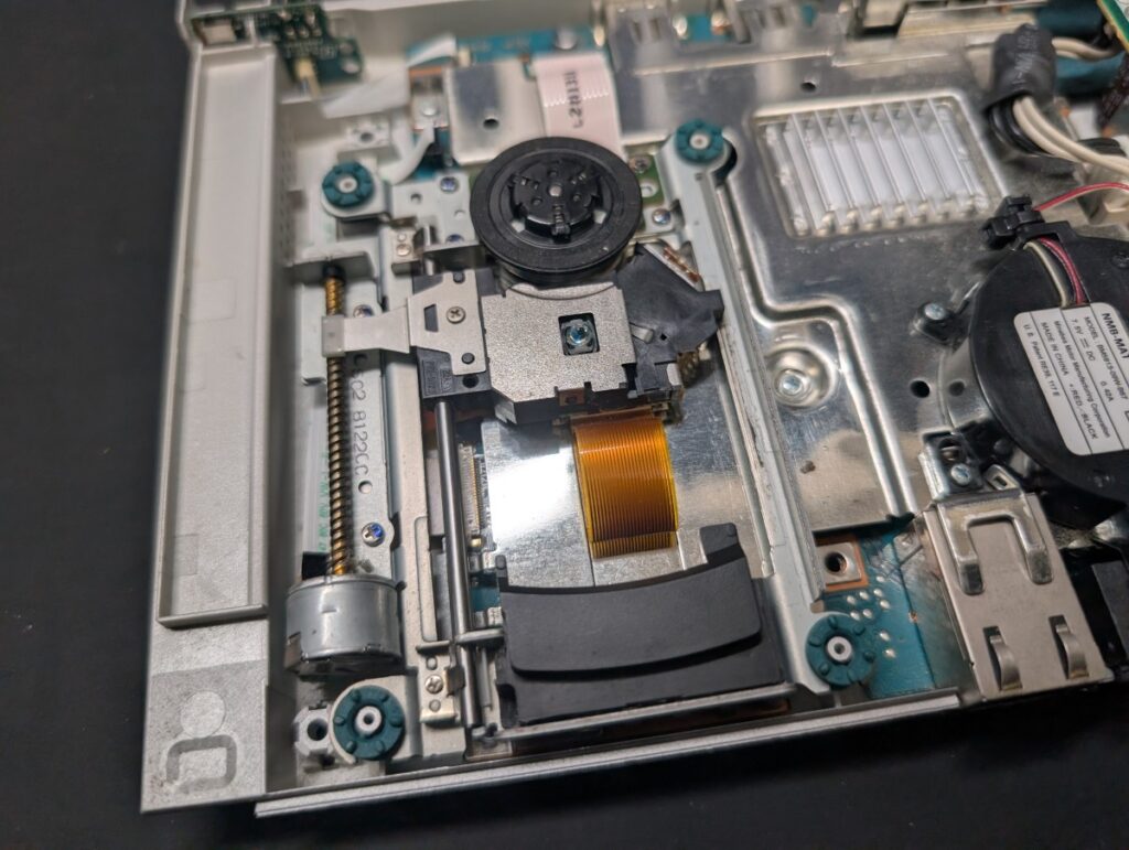 SCPH-90000のドライブの写真