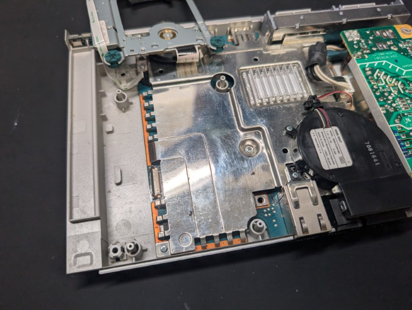 SCPH-90000のピックアップレンズケーブル交換時の写真