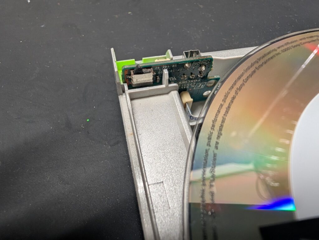 SCPH-90000にピックアップレンズ交換後の動作確認時の写真