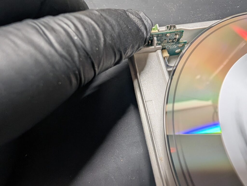 SCPH-90000にピックアップレンズ交換後の動作確認時の写真