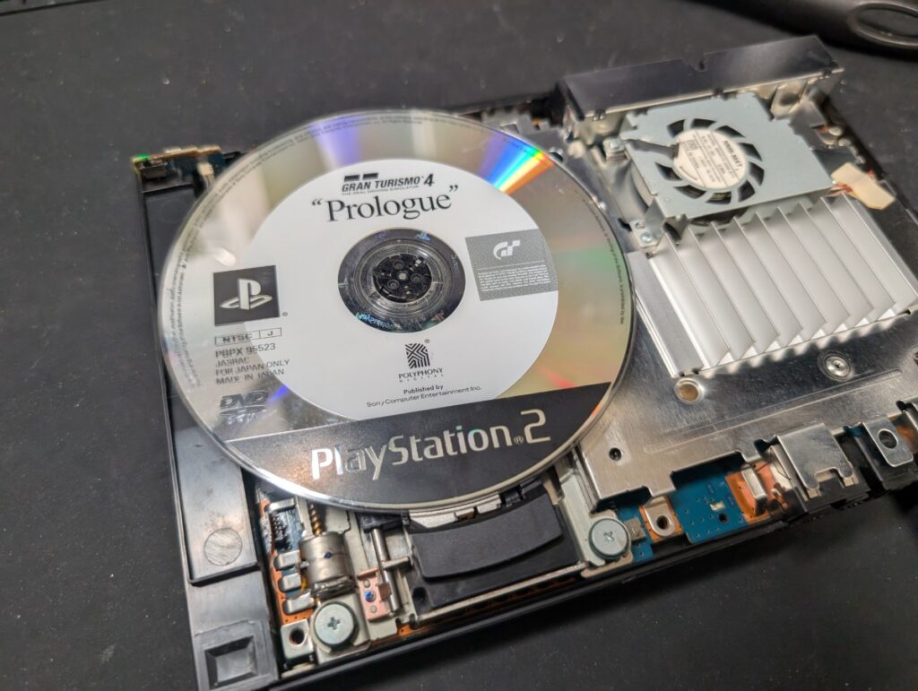 SCPH-70000のディスク読み込み点検時の写真