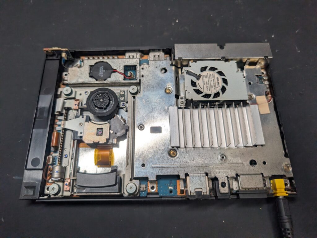 SCPH-70000の内部の写真