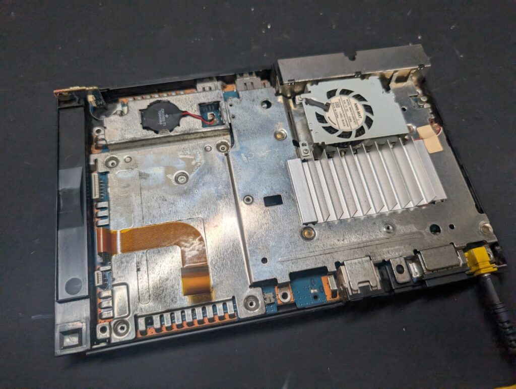 SCPH-70000の分解時の写真