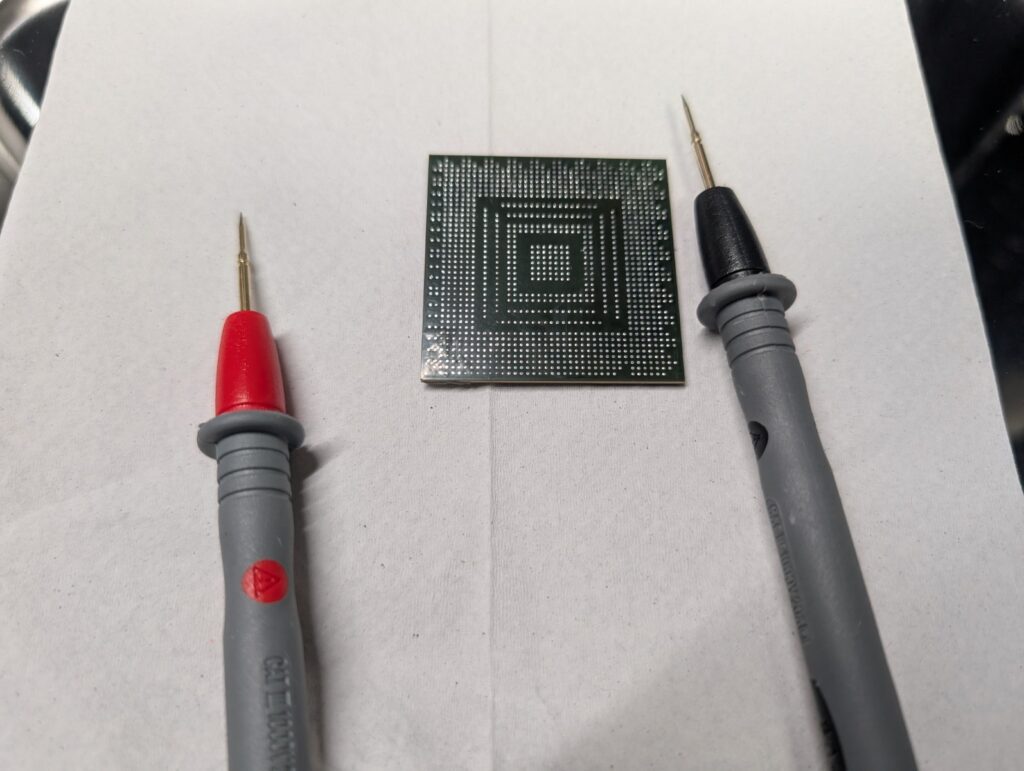 CECHA00のRSXの抵抗値測定時の写真