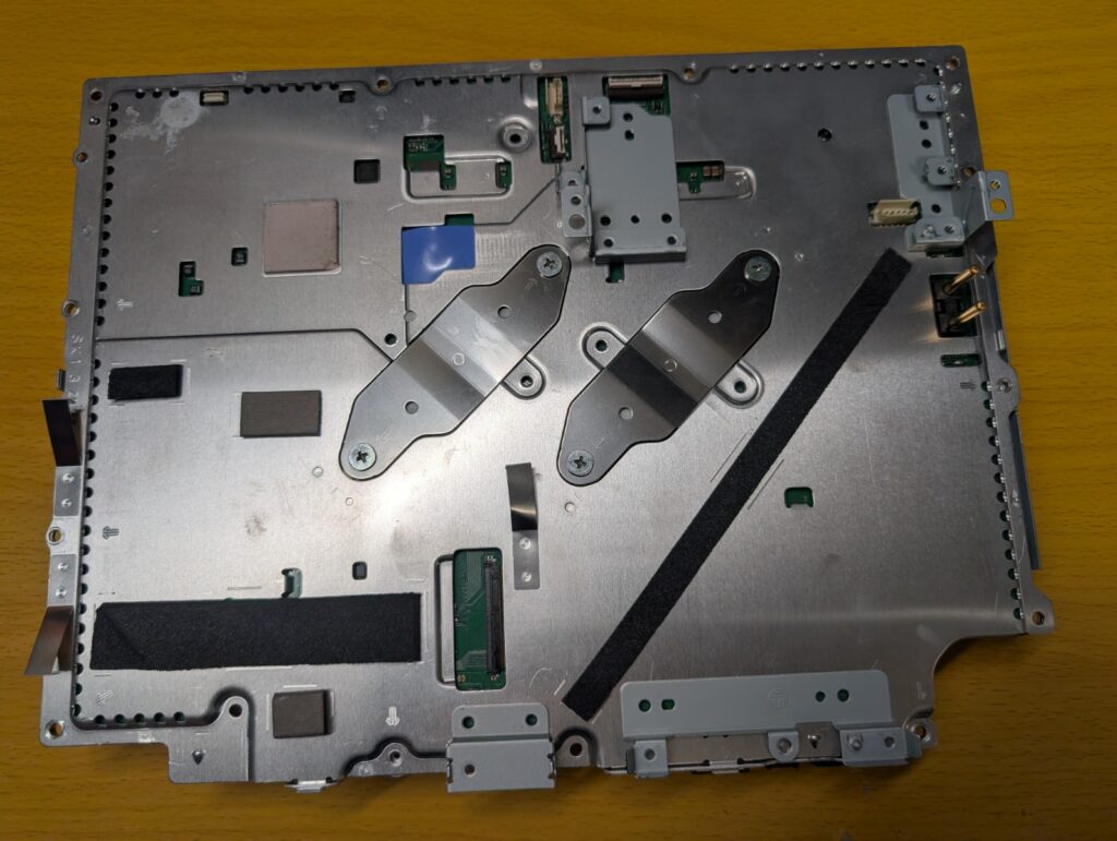 RSXを交換したCECHA00の組み立て時の写真