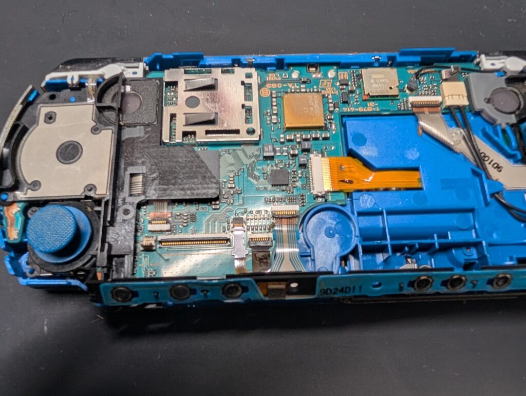 PSP-3000の基板の写真