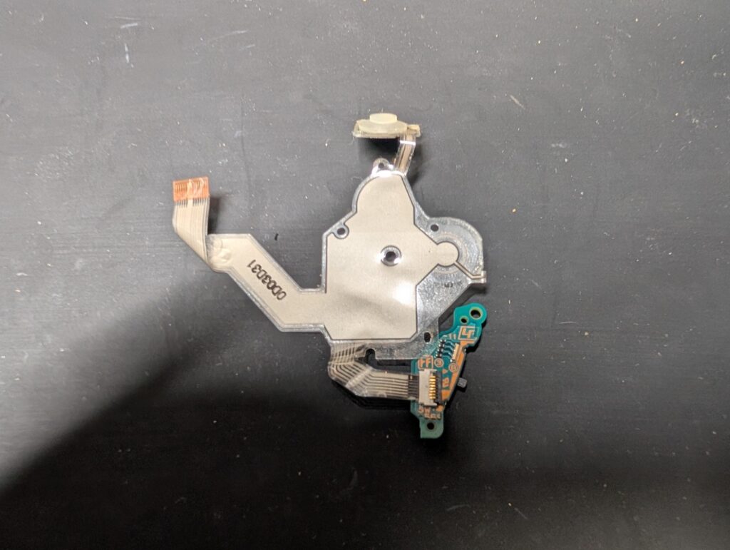 PSP-3000のボタンシート交換時の写真