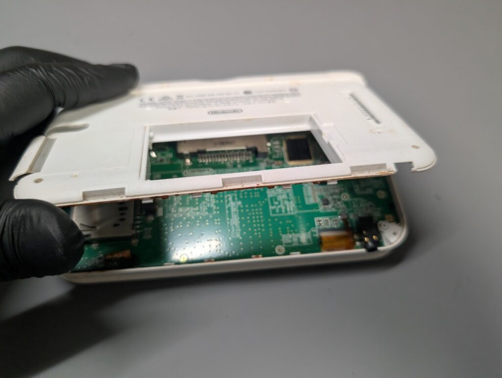 3DSLLの分解時の写真