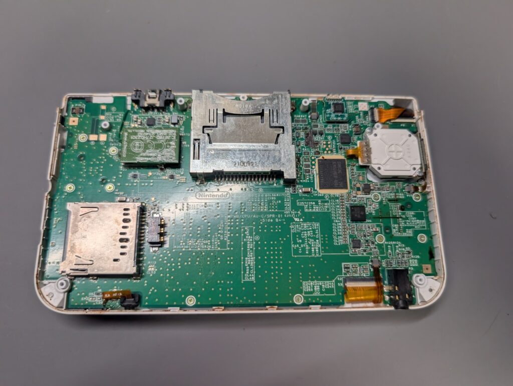 3DSLLの内部の写真