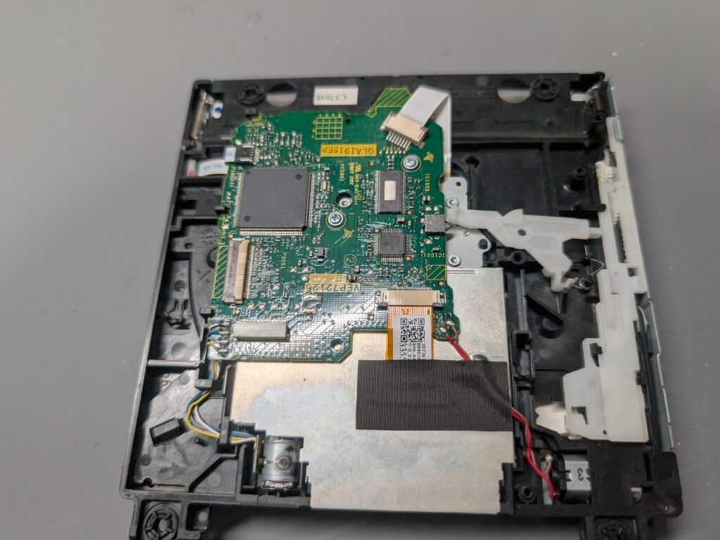 Wiiのディスクドライブの裏側の写真