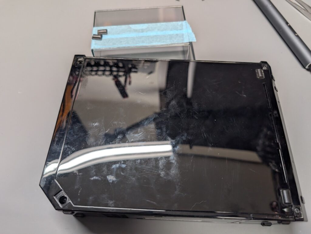 Wiiのピックアップレンズ交換後の動作確認後の組み立て時の写真