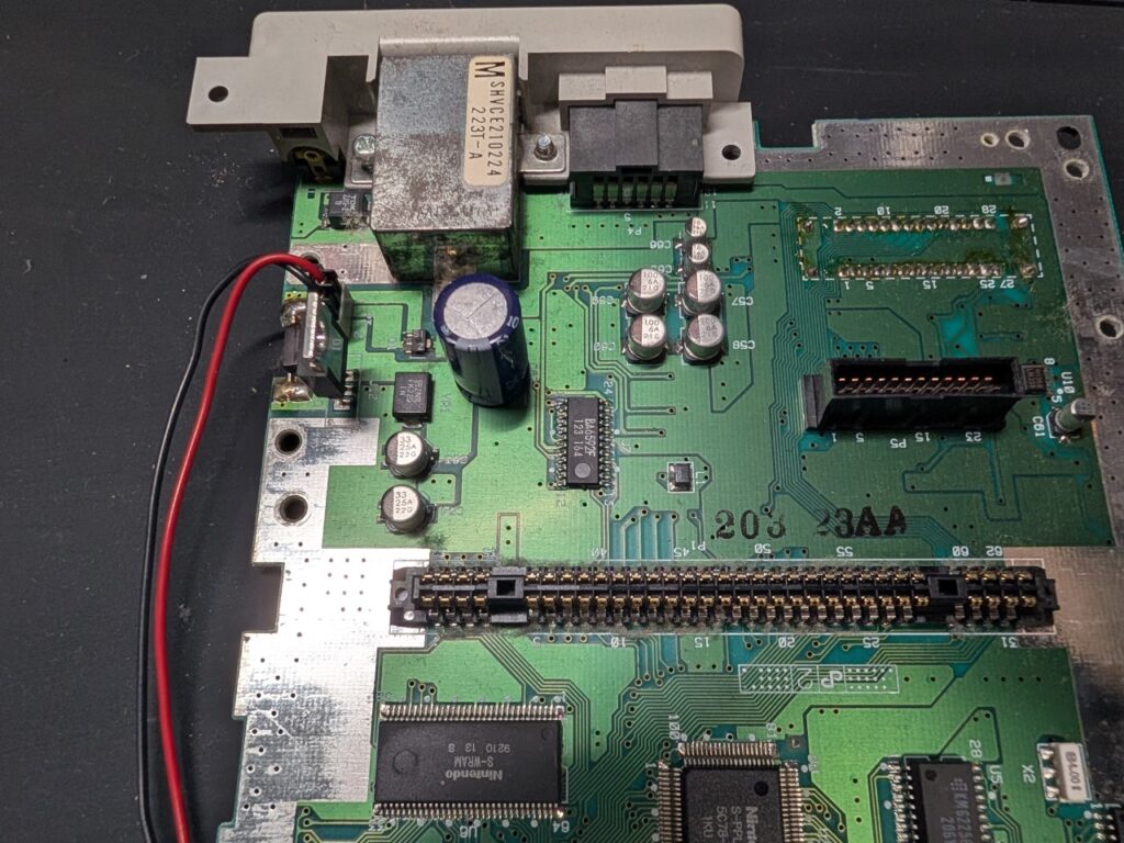 スーパーファミコンのメイン基板の写真