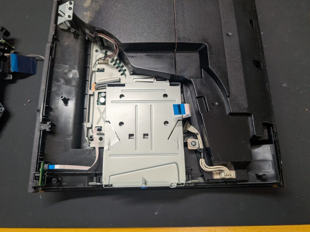 CECH-4300Cのピックアップレンズユニット取り外し時の写真