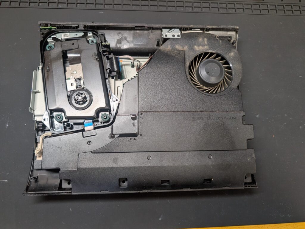 CECH-4300Cの内部の写真