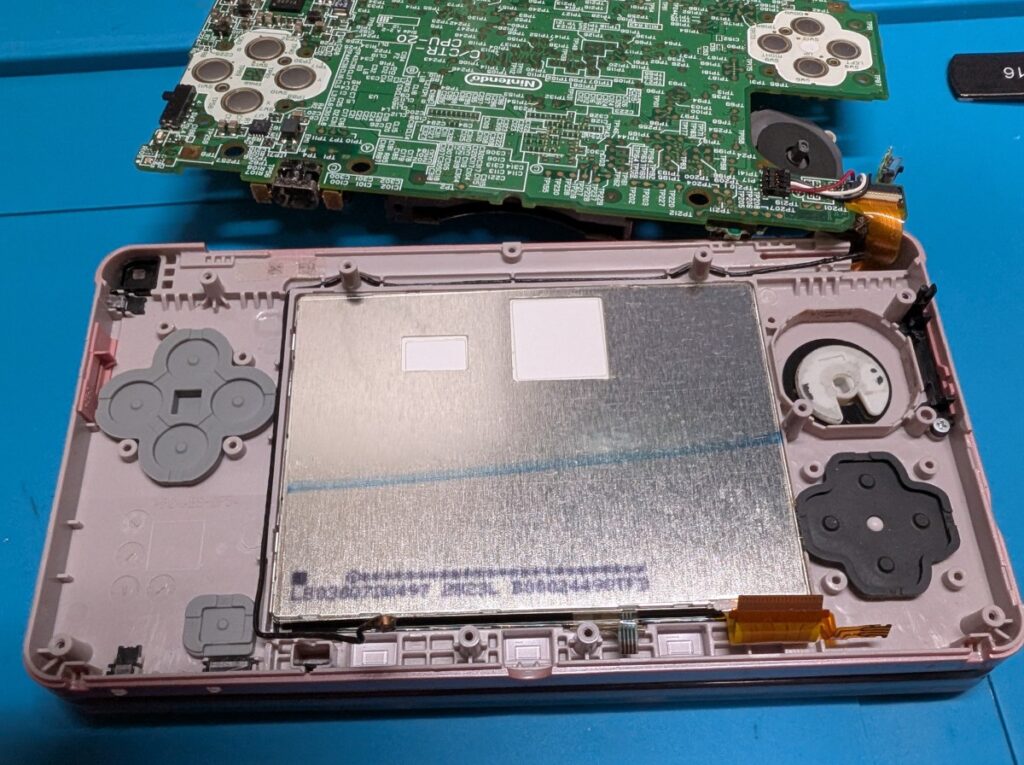ニンテンドー3DS ボタン不良（ABXY・十字キー）の修理時の写真