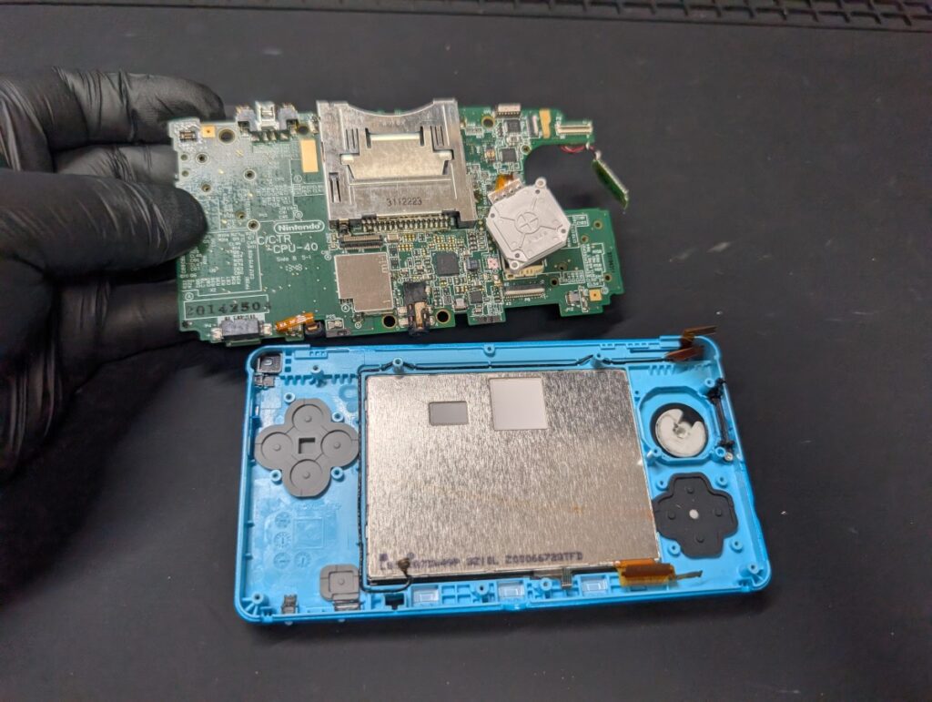3DSの組み立て時の写真