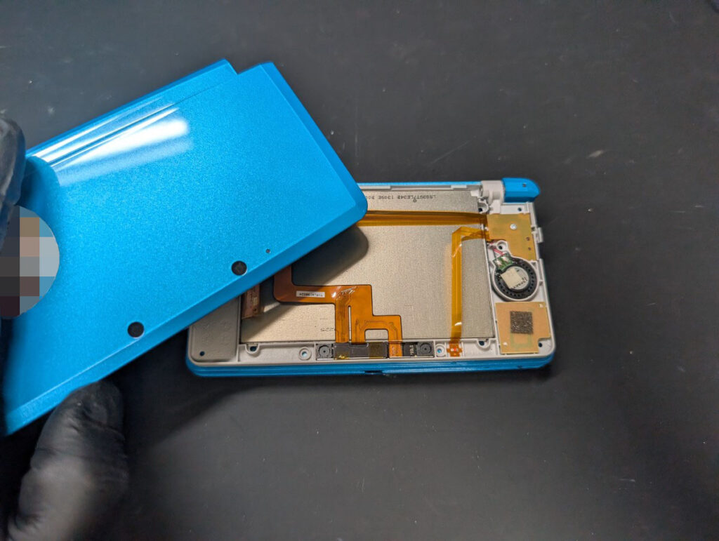 3DSの上部カバーを取り付け時の写真
