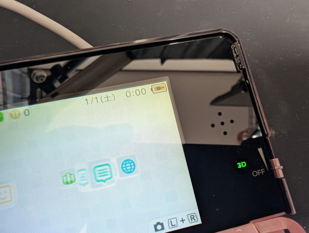 3DSにタイプＣ充電ポートを取り付け後の動作確認時の写真