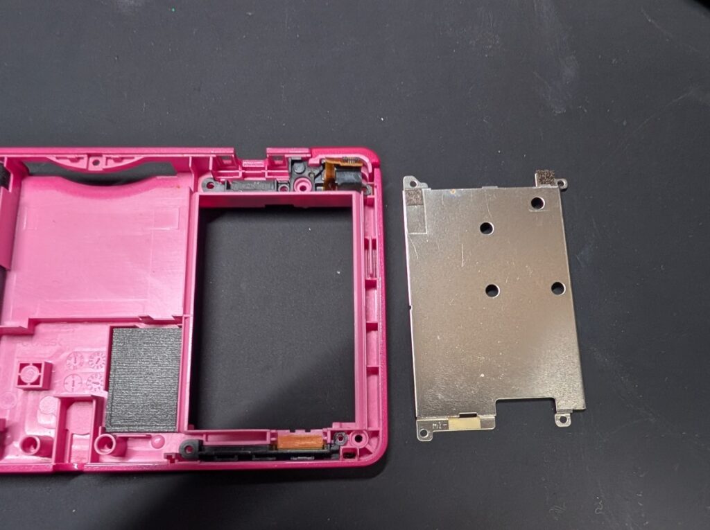 3DSのRボタン交換時の写真