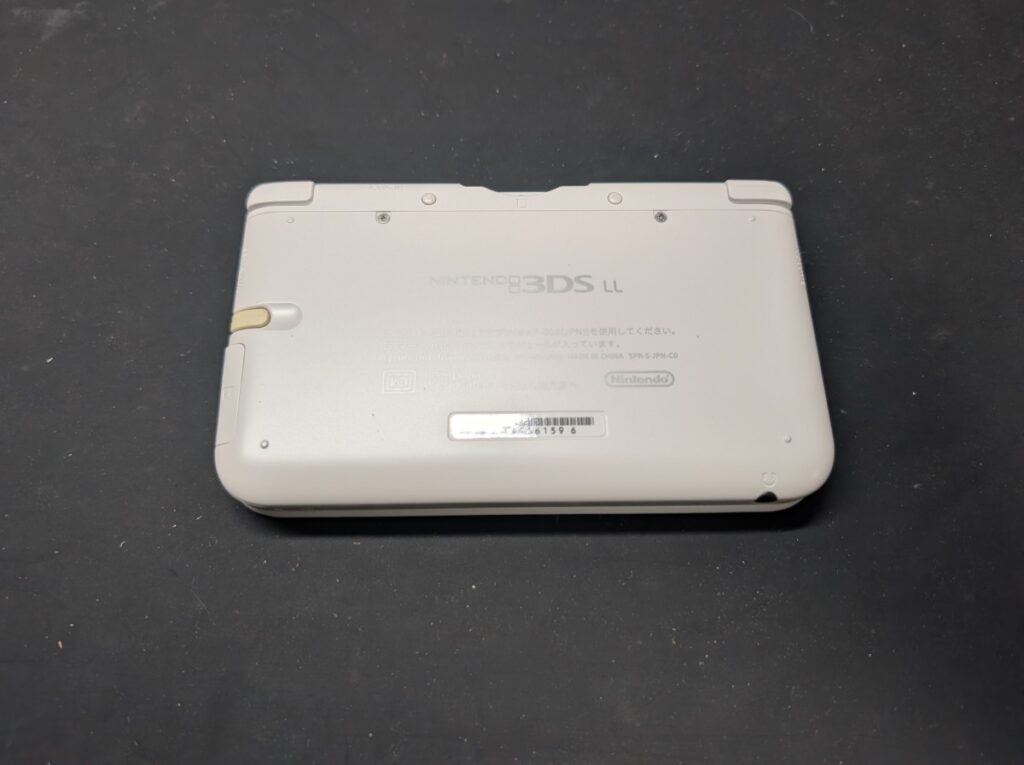 3DS LL LRボタン不良の修理時の写真